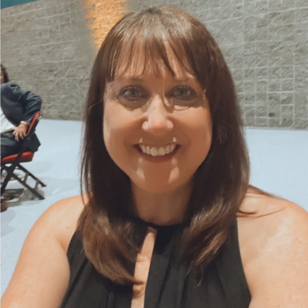 Meet your Posher, Lori